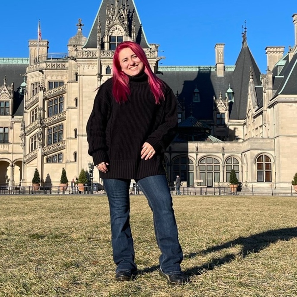 Meet your Posher, Jasmine